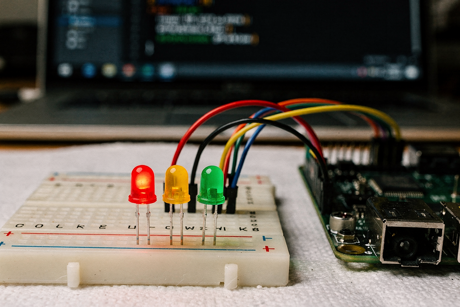 Project 1: Smart LED Traffic Light Controller